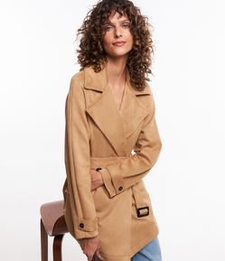 Casaco Trench Coat em Suede com Cinto Fivela na Cintura