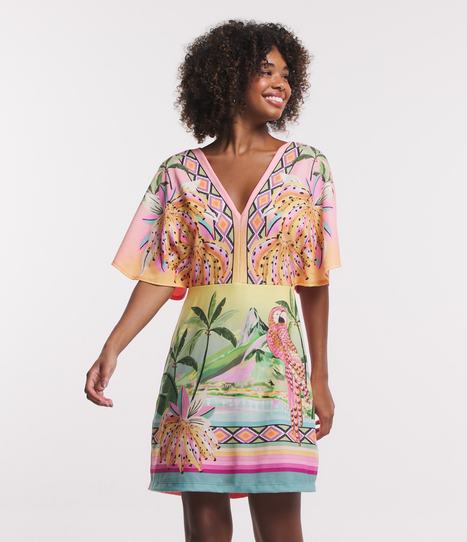Vestido Curto em Viscose com Estampa Tropical e Mangas Amplas Rosa 1