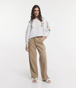 Calça Parachute em Sarja com Puxadores e Pespontos Contrastantes