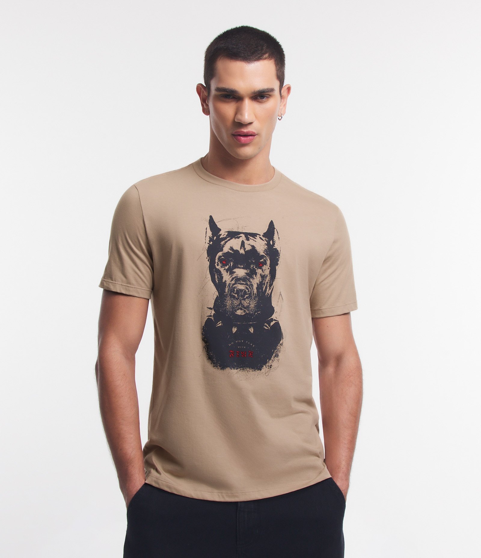 Camiseta Comfort em Meia Malha com Estampa Dog Bege 1