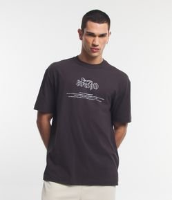 Camiseta Relaxed em Meia Malha com Estampa Strenght