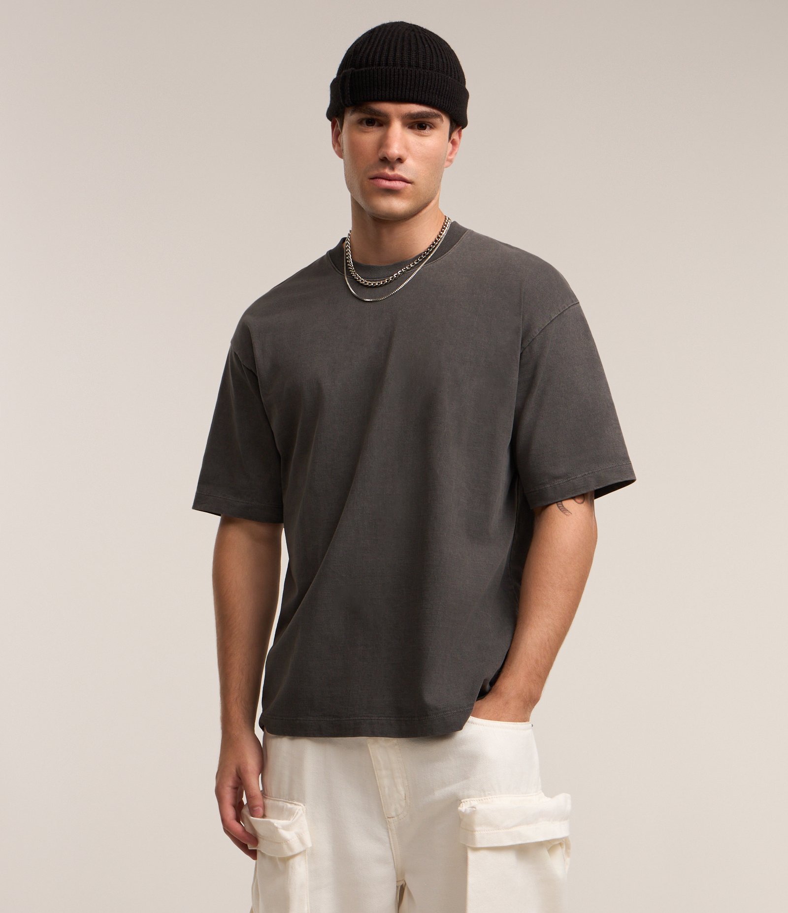 Camiseta Boxy em Algodão Estonada com Gola Alta Preto 1