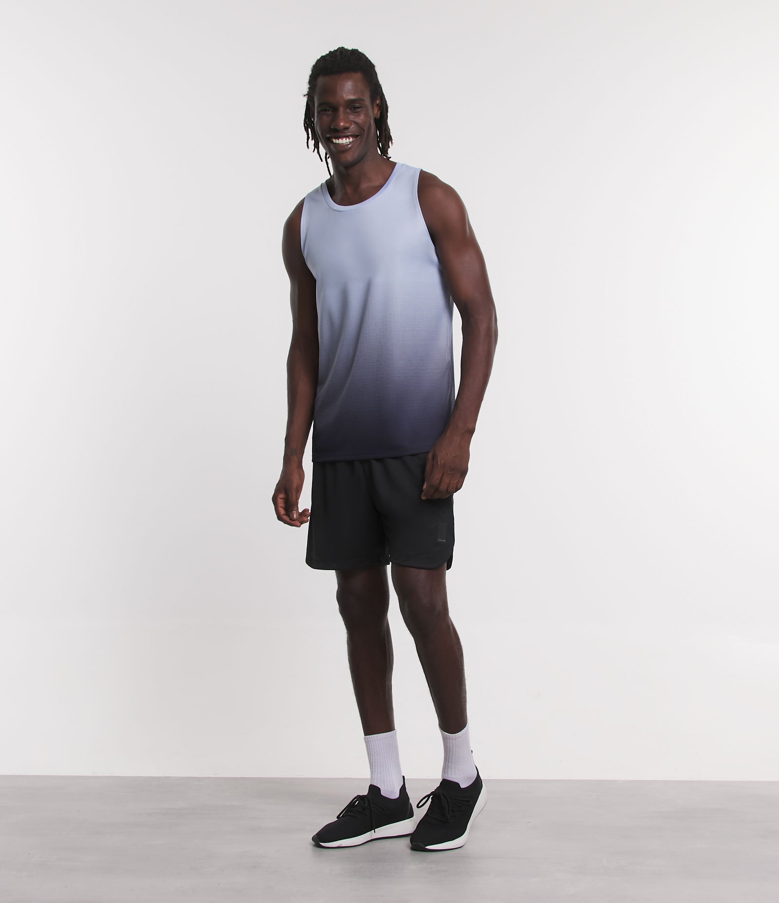 Regata Esportiva em Degrade com Tecnologia Dry Azul 3