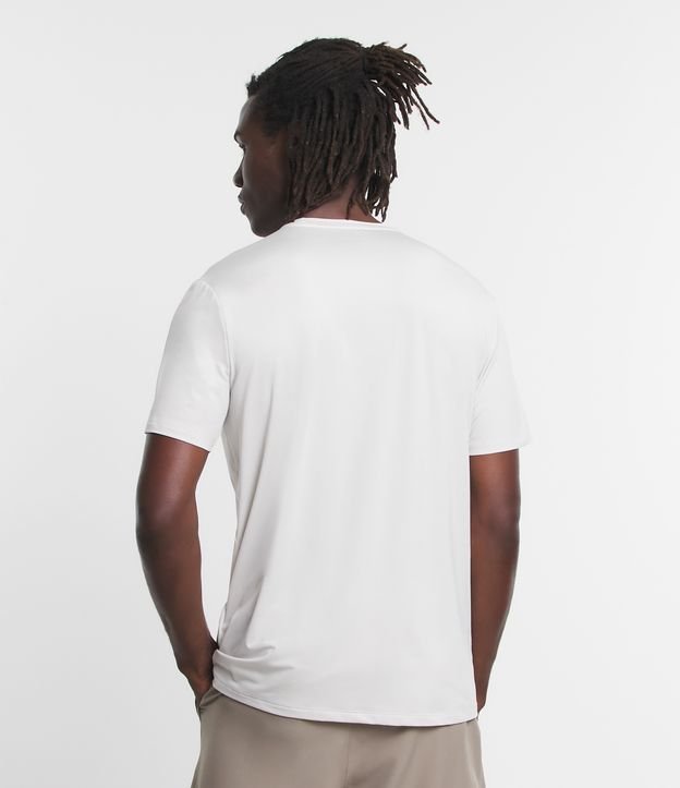 Camiseta Esportiva Dry Fit com Elastano e Lettering Off White