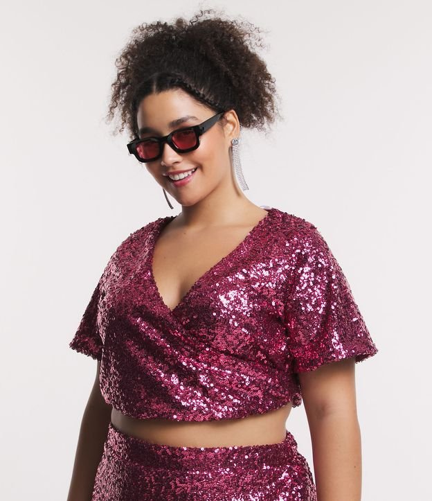 Blusa em Paetê com Decote Transpassado e Texturas Carnaval Curve & Plus Size Rosa 1