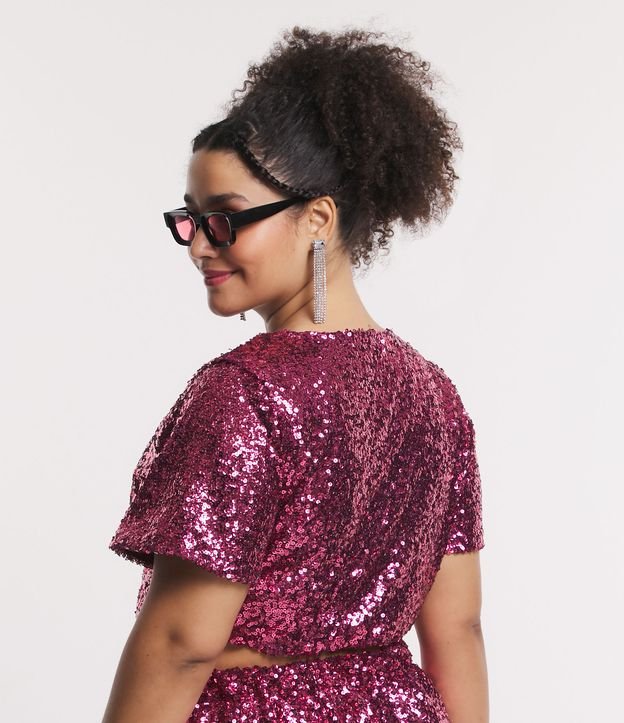 Blusa em Paetê com Decote Transpassado e Texturas Carnaval Curve & Plus Size Rosa 3