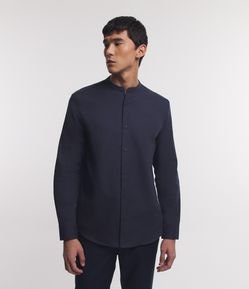 Camisa Regular Básica em Oxford com Gola Padre