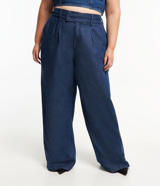 Calça Pantalona Alfaiatada em Jeans com Botões no Cós Curve & Plus Size Azul Jeans Escuro 2