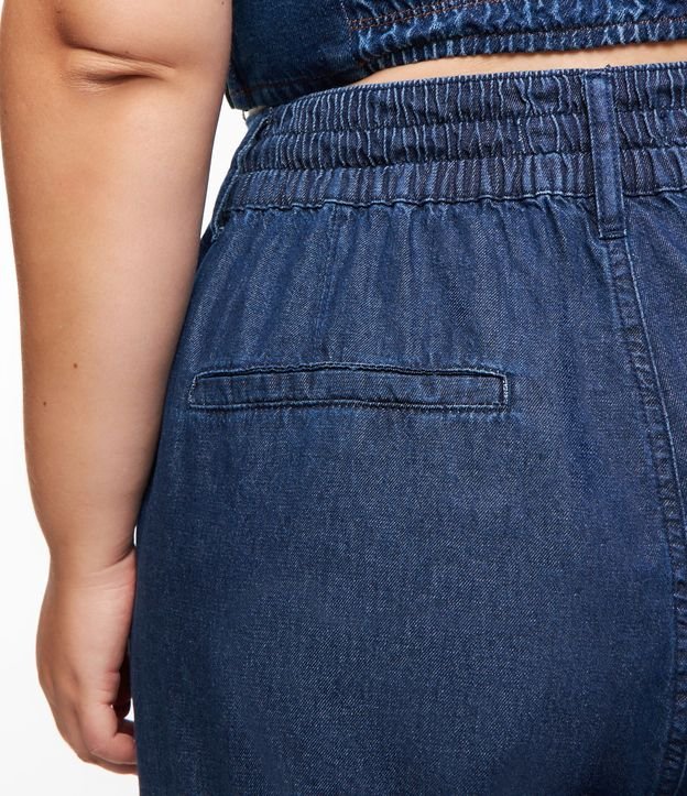 Calça Pantalona Alfaiatada em Jeans com Botões no Cós Curve & Plus Size Azul Jeans Escuro 5