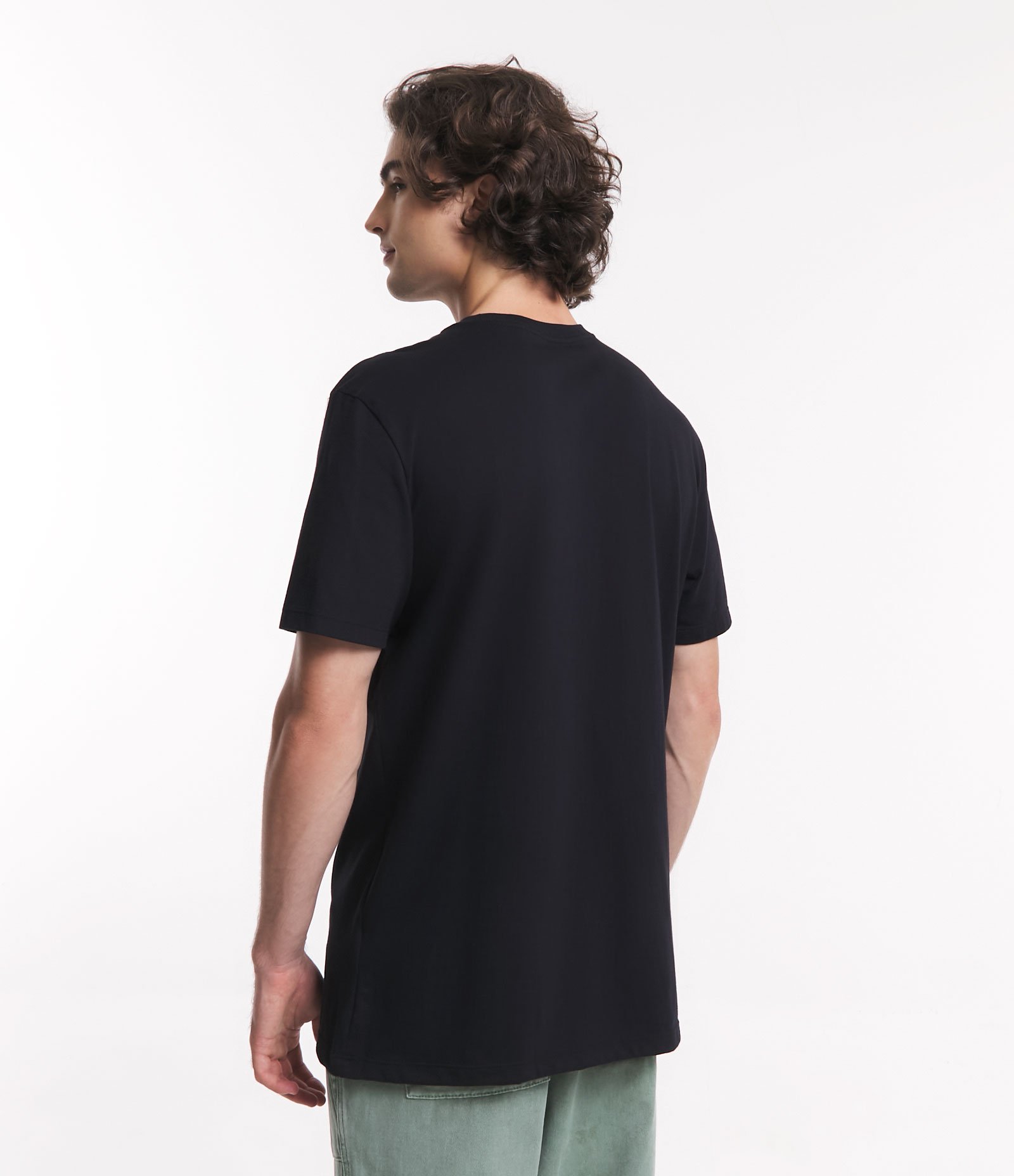 Camiseta Comfort em Meia Malha com Estampa Guardiões da Galáxia Preto 3