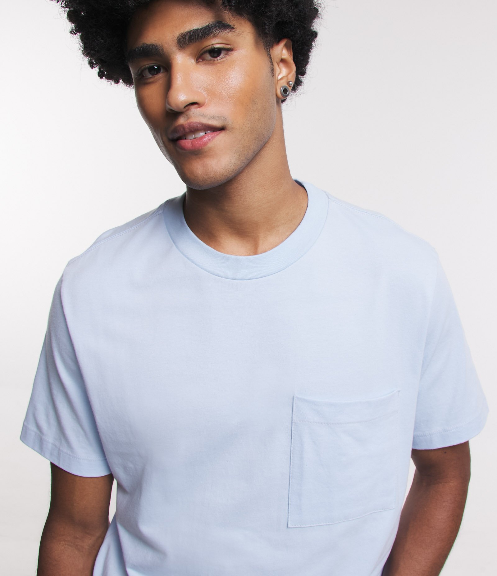 Camiseta Comfort em Meia Malha com Bolso Azul 4