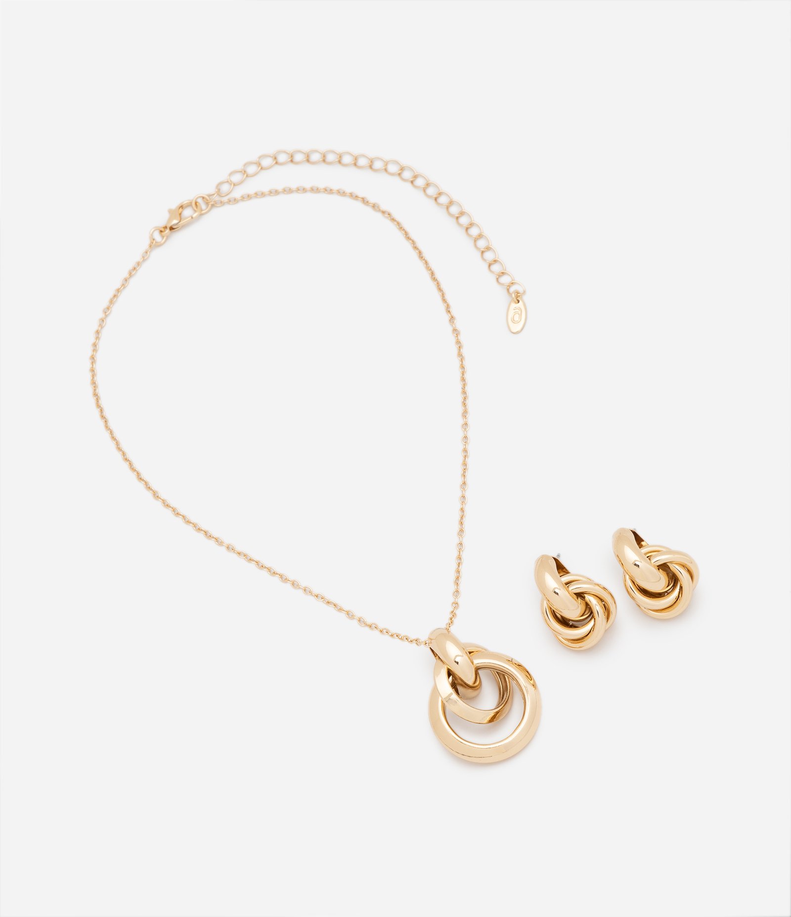 Conjunto de Brinco Meia Argola e Colar com Pingente Dourado 3