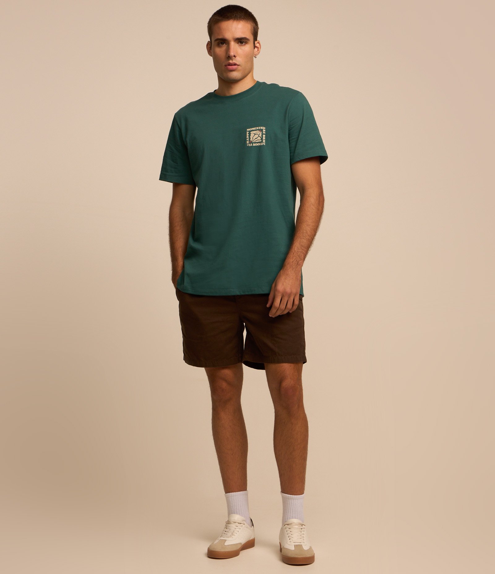 Camiseta Comfort em Algodão com Estampa Lettering Verde 2