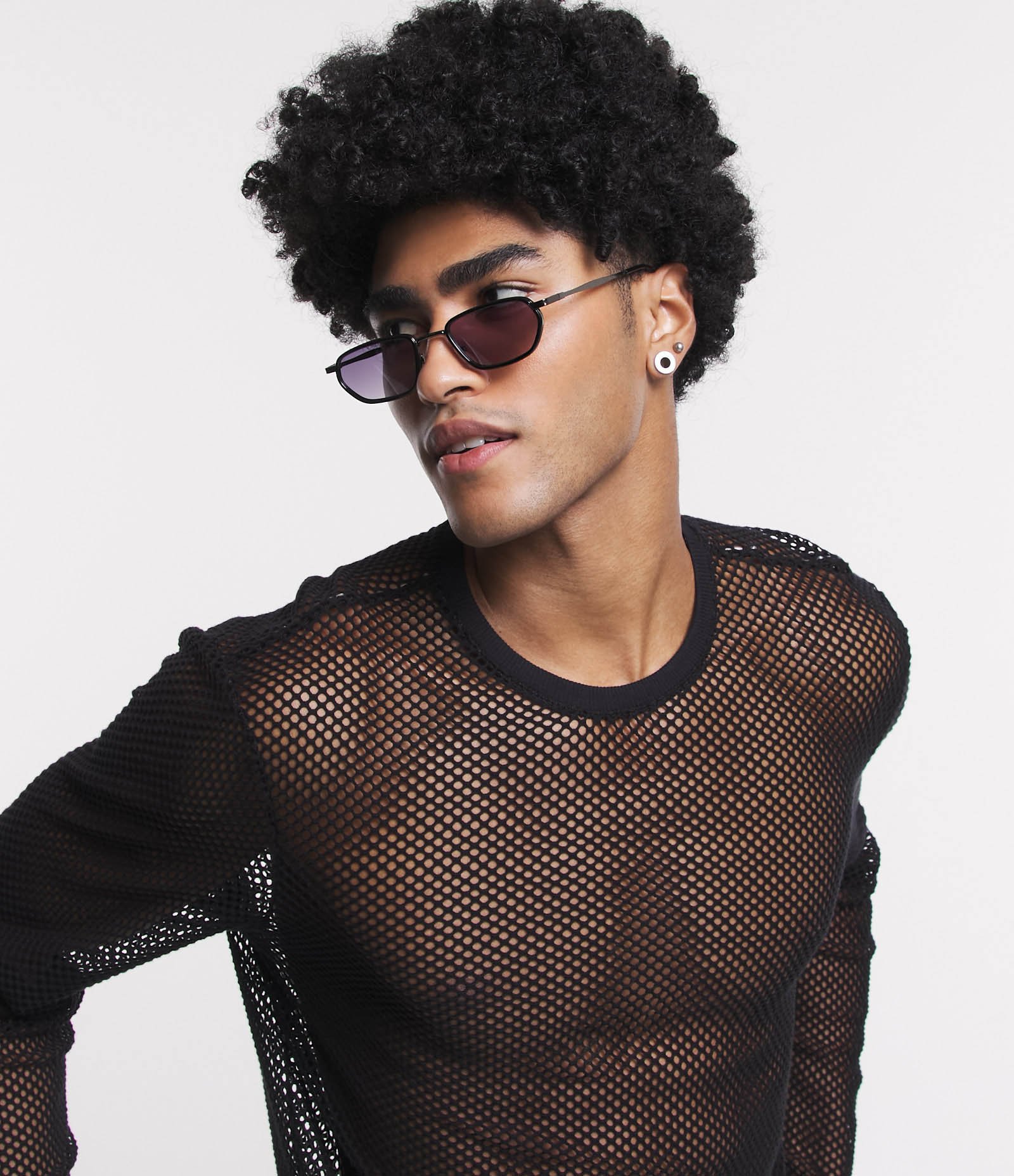 Camiseta Muscle em Meia Malha Furadinha Preto 4