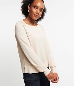 Suéter Amplo em Tricô com Gola Redonda