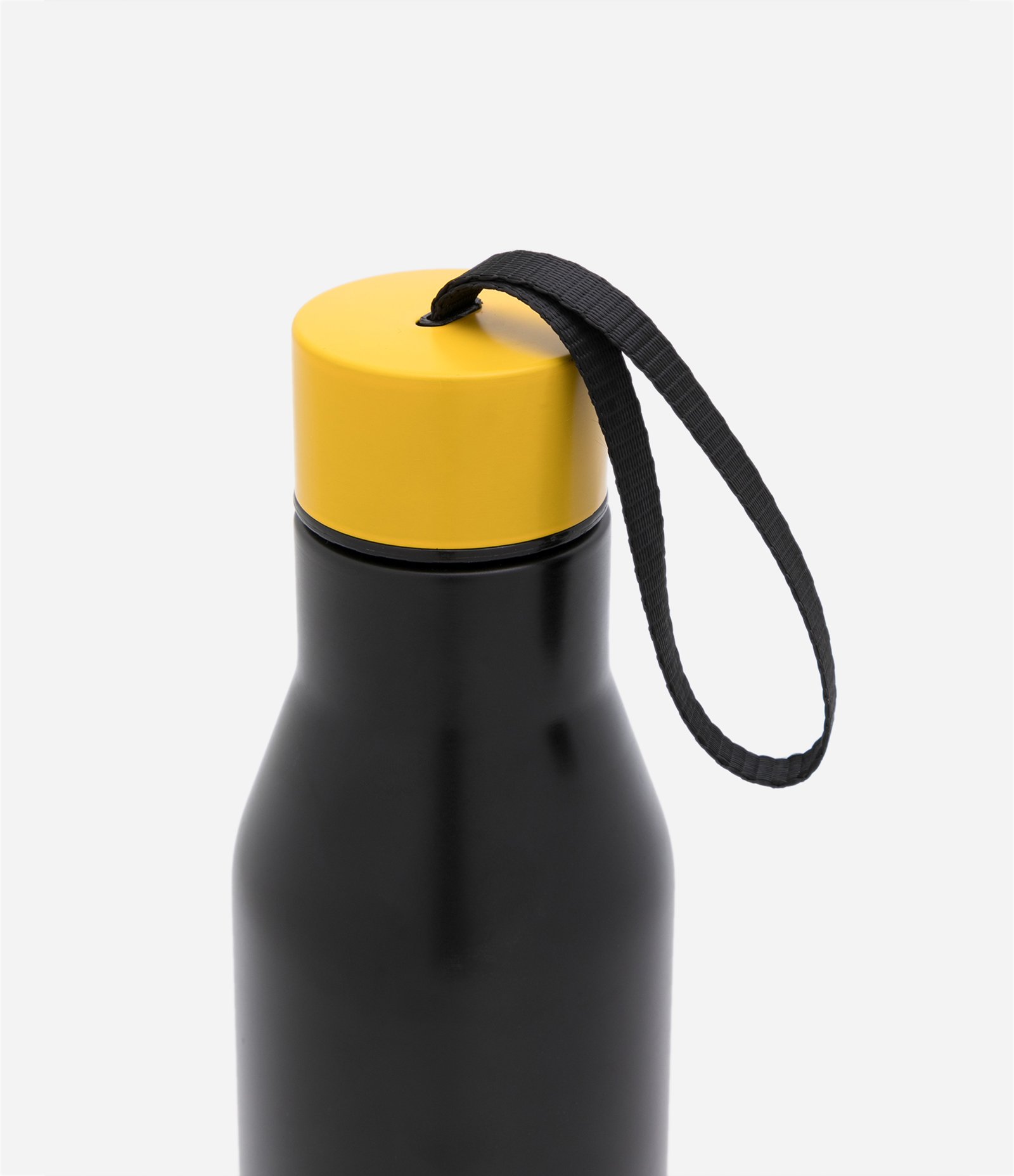 Garrafa Média com Alça e Estampa do Simba 500ml Preto 3