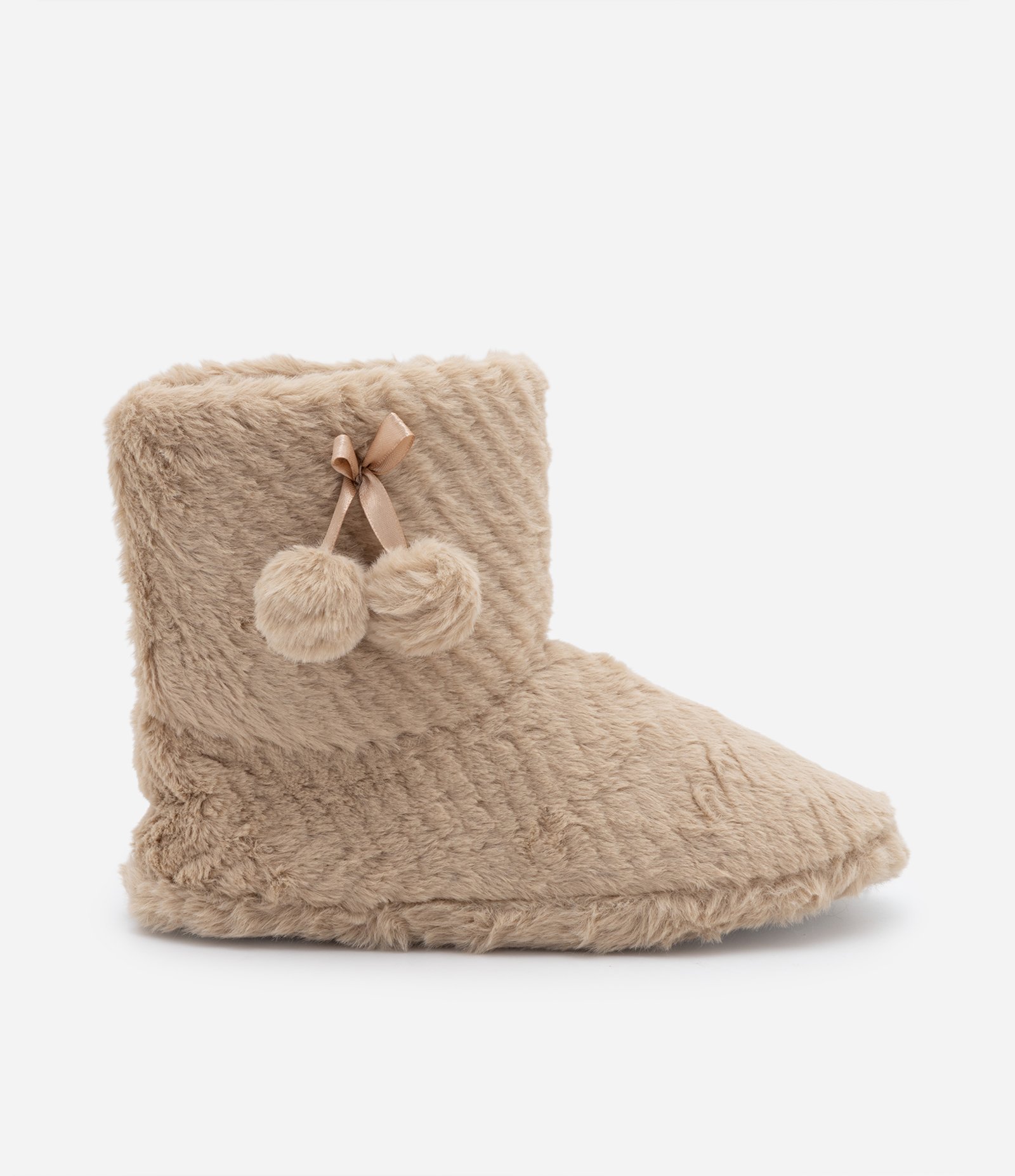 Pantufa Bota Peludinha com Textura e Pompom Bege 4