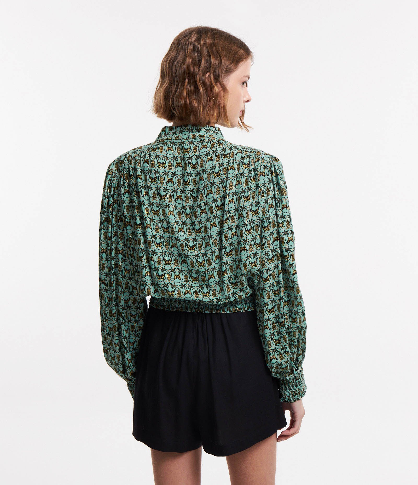 Blusa Manga Longa em Viscose com Gola Alta e Mangas Bufantes Verde 4