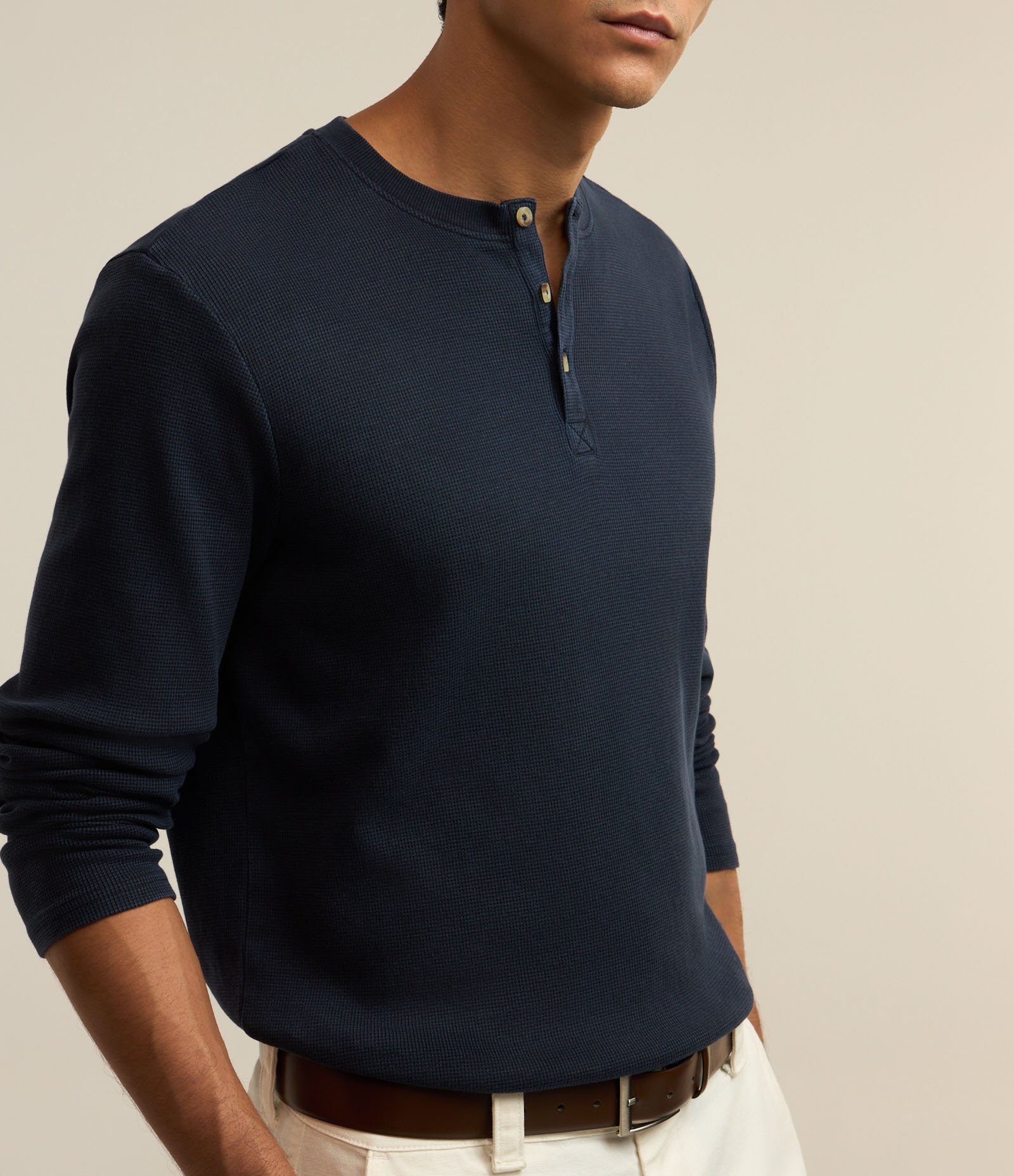 Camiseta Texturizada em Algodão com Botões na Gola Azul Marinho 3