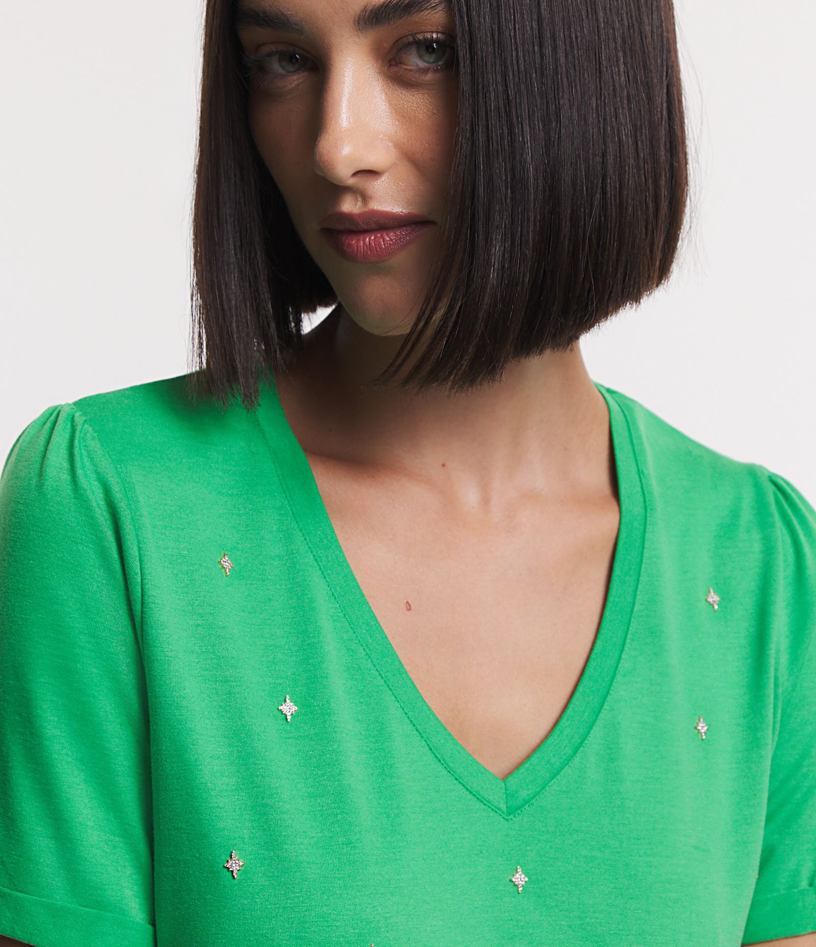 Blusa Manga Curta em Viscolycra com Brilhos Aplicados Verde 3