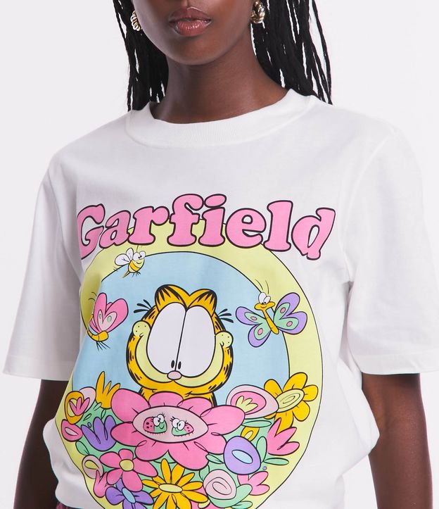 Camiseta Manga Curta em Meia Malha com Garfield Estampado Branco Neve 4