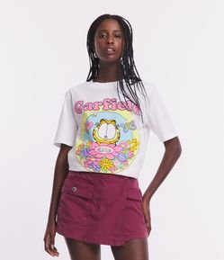 Camiseta Manga Curta em Meia Malha com Garfield Estampado