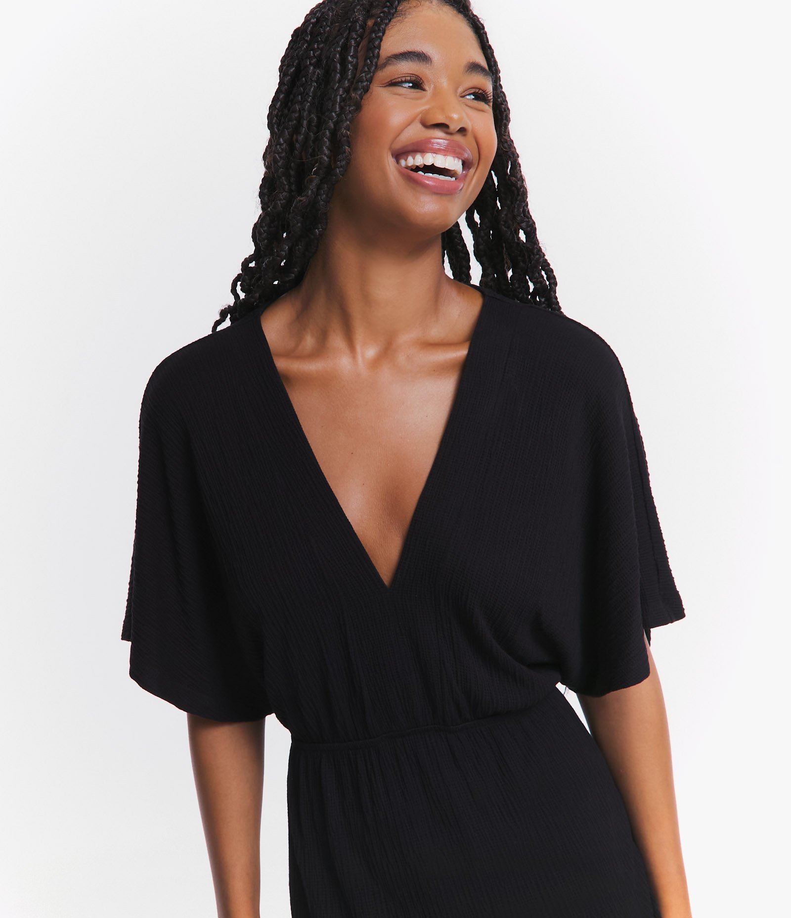 Vestido Curto em Viscose Texturizado com Babado na Barra Preto 4