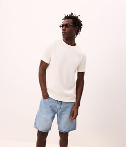 Camiseta Regular em Algodão Texturizado