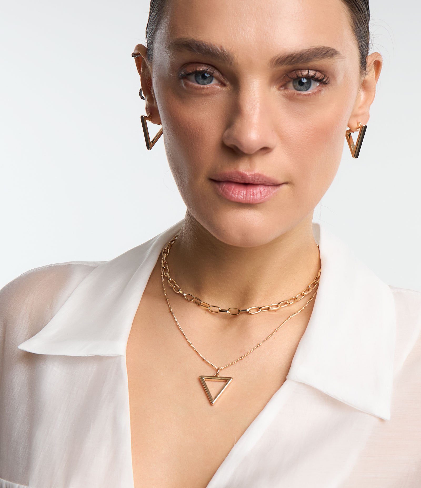 Conjunto Brinco e Colar Camadas com Pingente Triangular Dourado 1