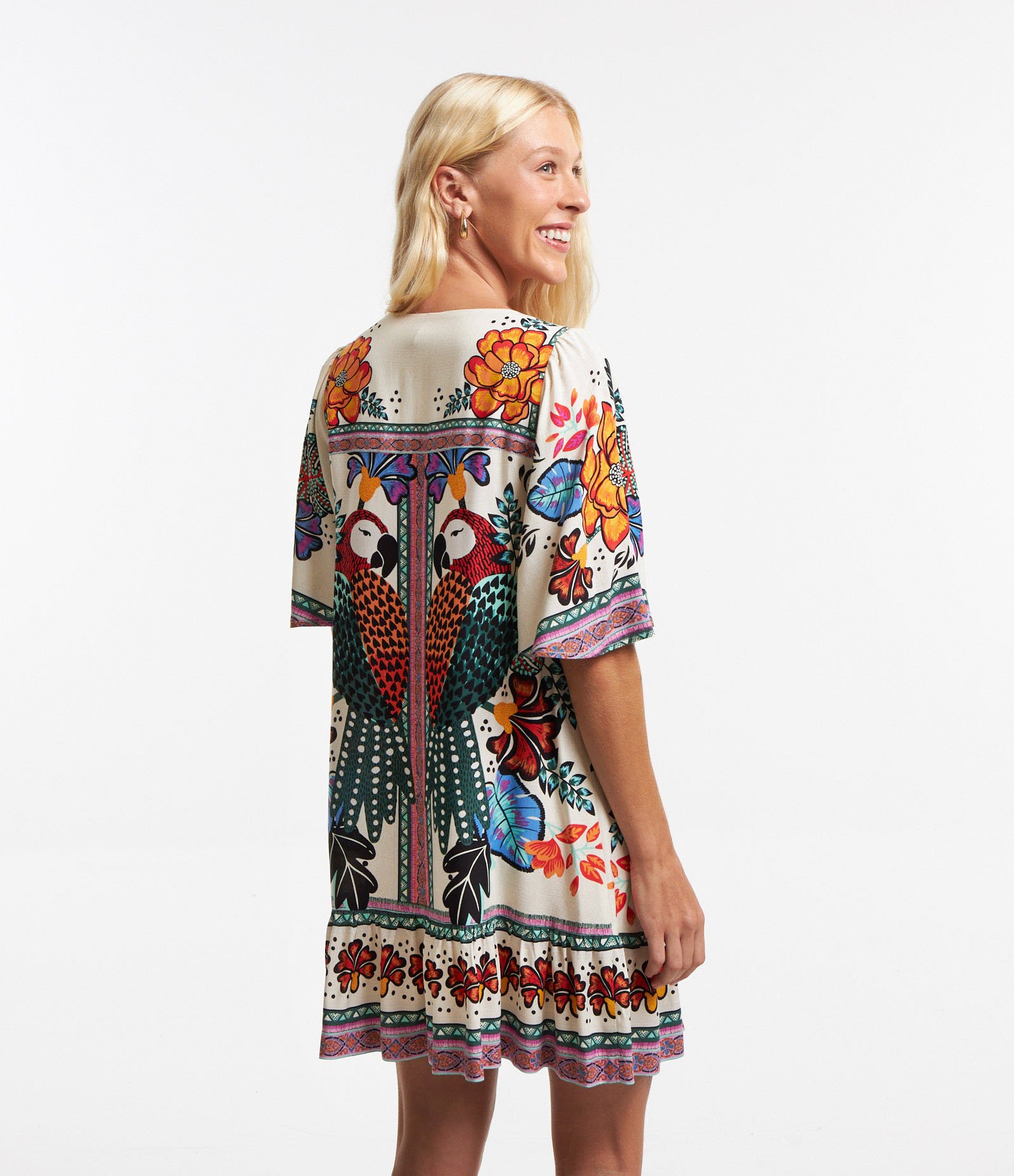 Vestido Curto em Viscose com Estampa Araras Branco 3