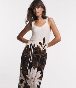 Vestido Midi em Malha Meia Malha com Estampa Folhagem Contrastante