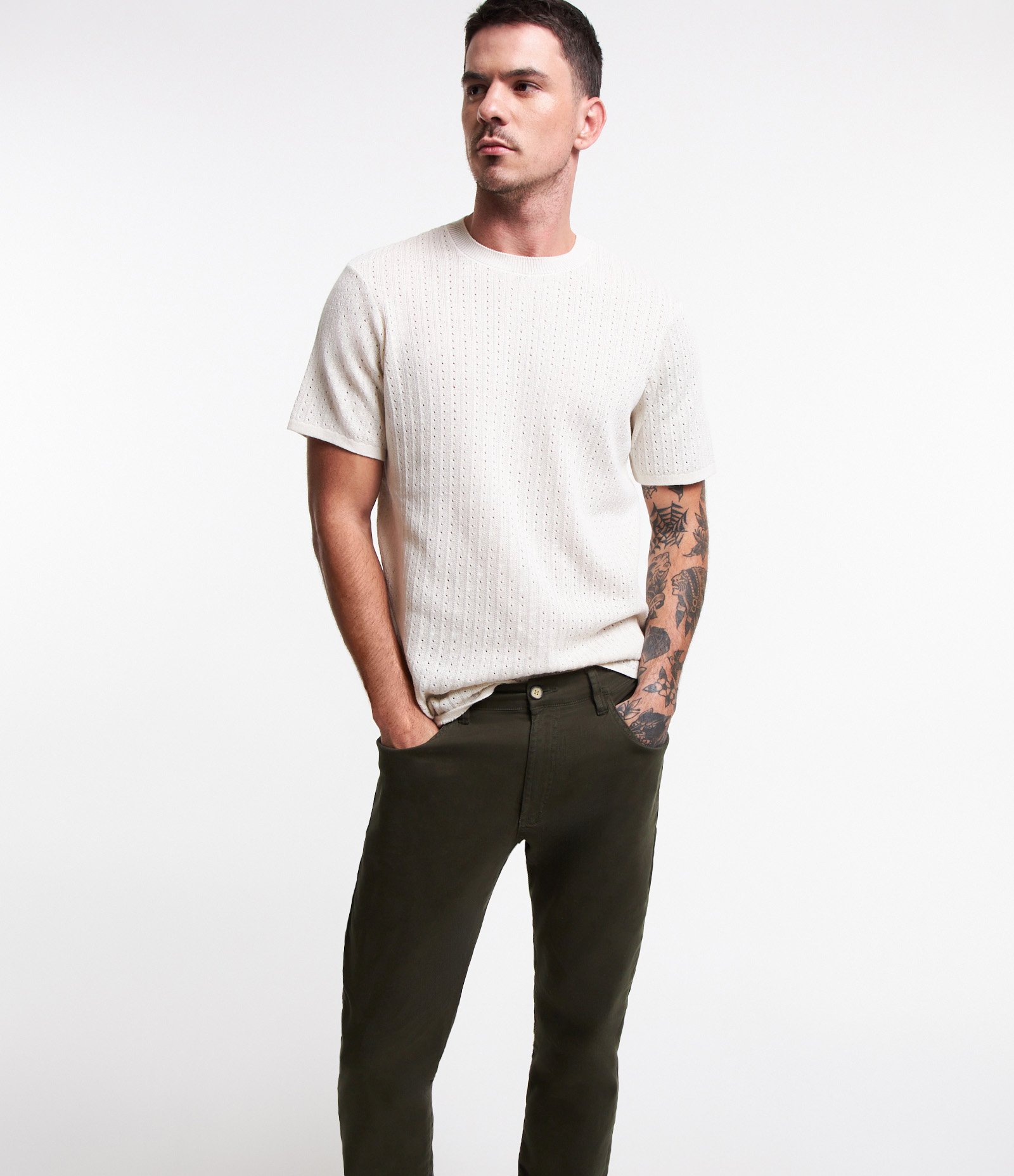 Calça Slim em Sarja com Elastano e Cós Elástico Verde Musgo 2
