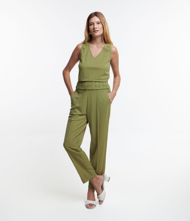 Blusa em Malha Piquet com Detalhamento no Ombro