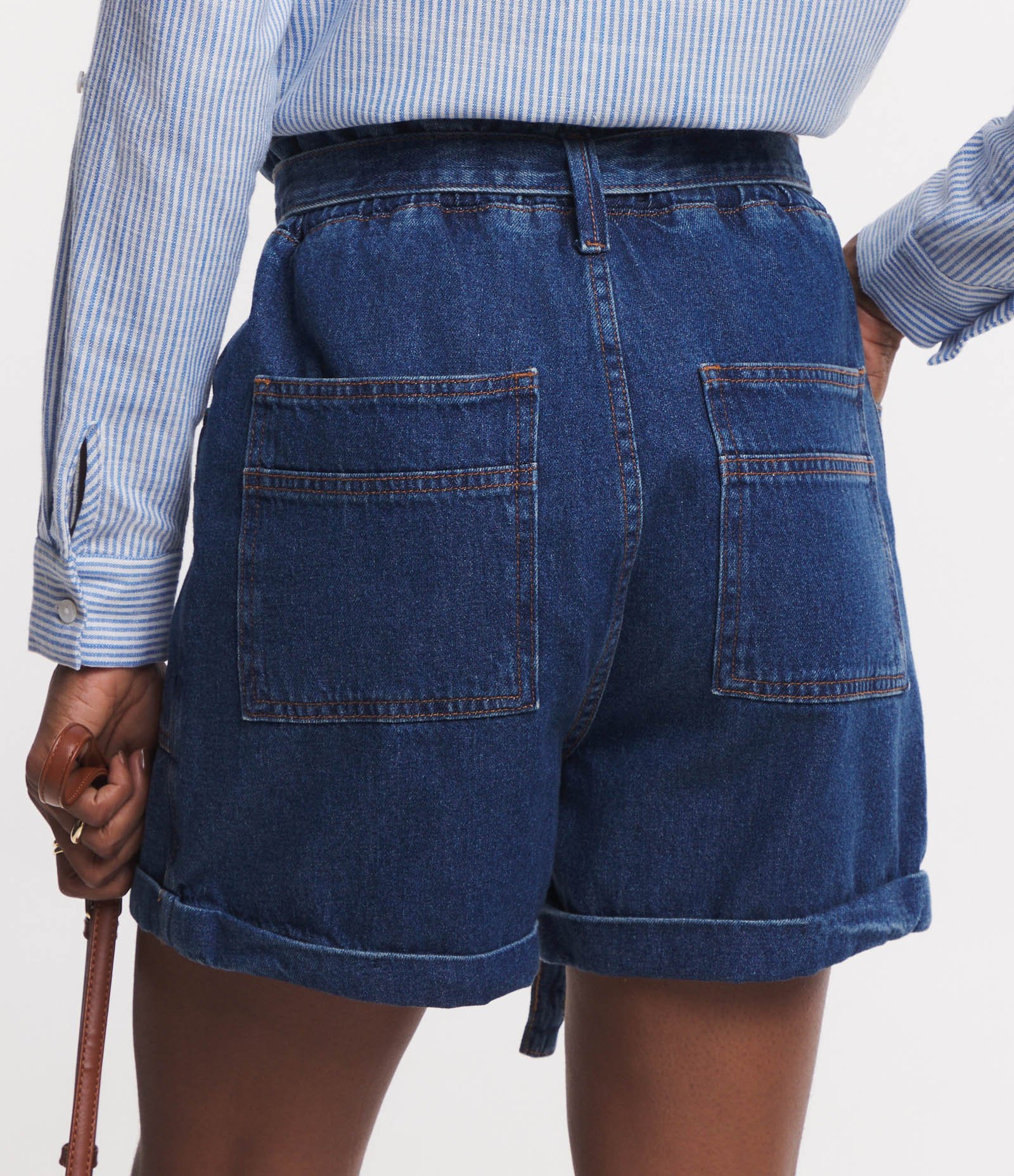 Bermuda Jeans com Cinto e Barra Dobrada Azul Escuro 4