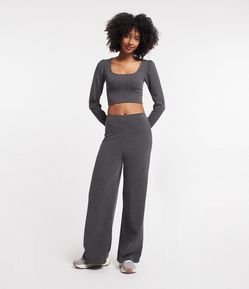 Calça Reta em Ribana com Textura