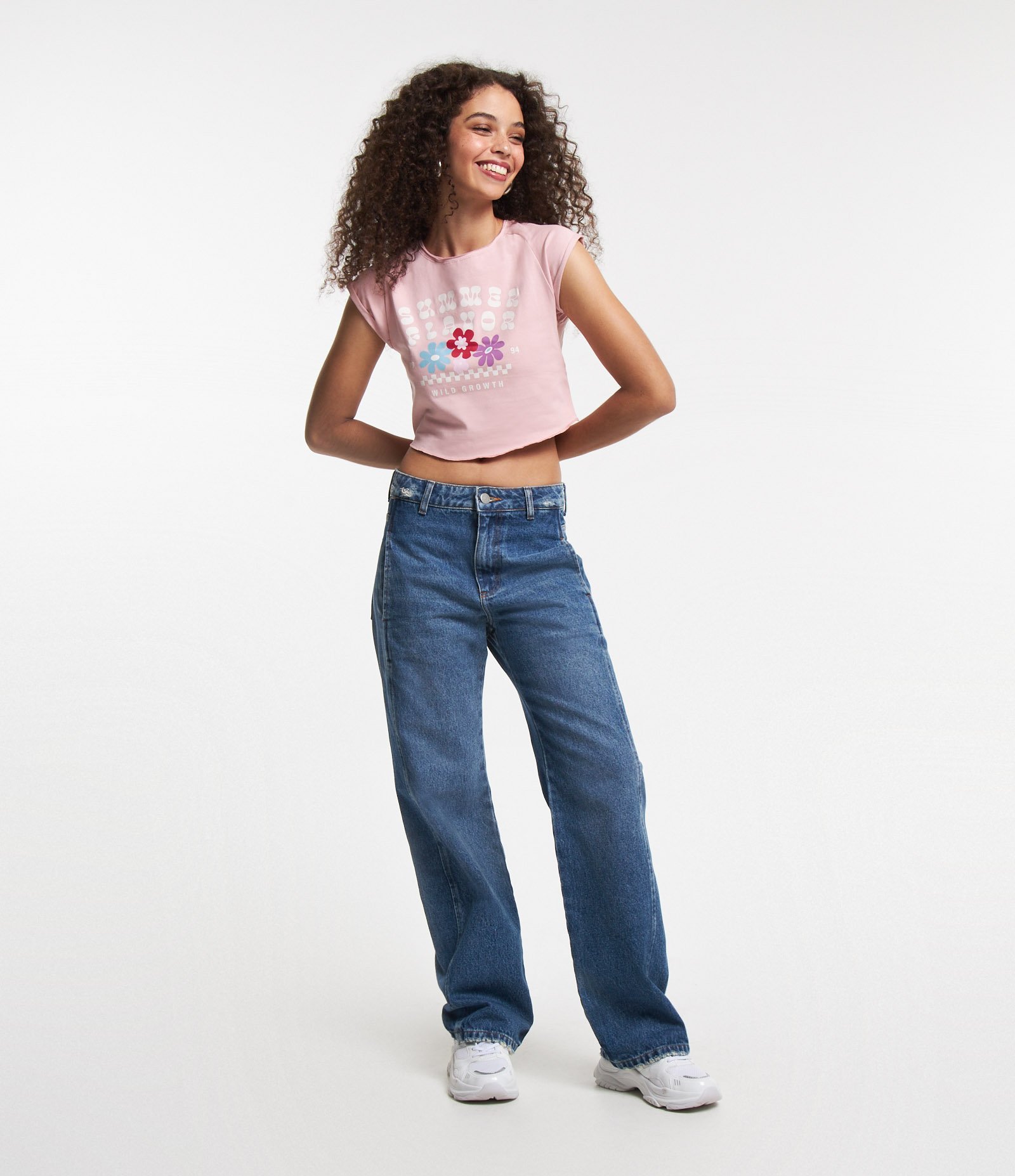 Blusa T-shirt em Meia Malha com Estampa Floral Rosa 2