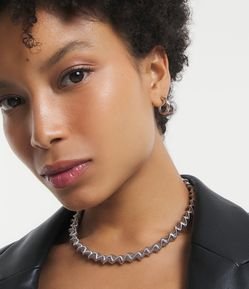 Conjunto Brinco e Colar em Metal com Argola Torcida e Mola Zig Zag