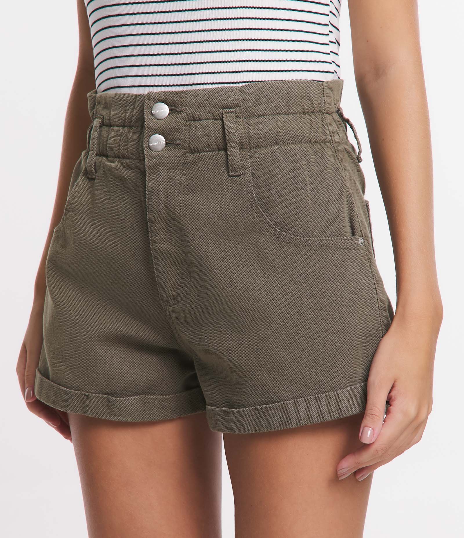 Short Baggy em Sarja com Cós Franzido e Barra Dobrada Verde 2