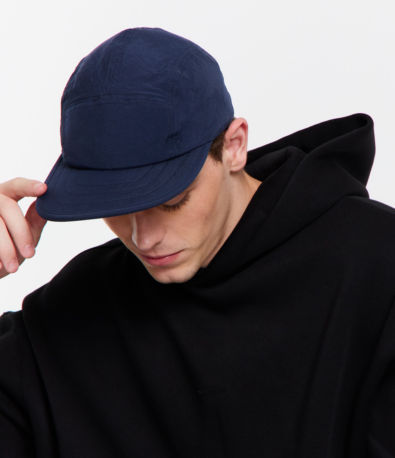 Boné 5 Panel em Microfibra com Fechamento Diferenciado Azul Marinho 1