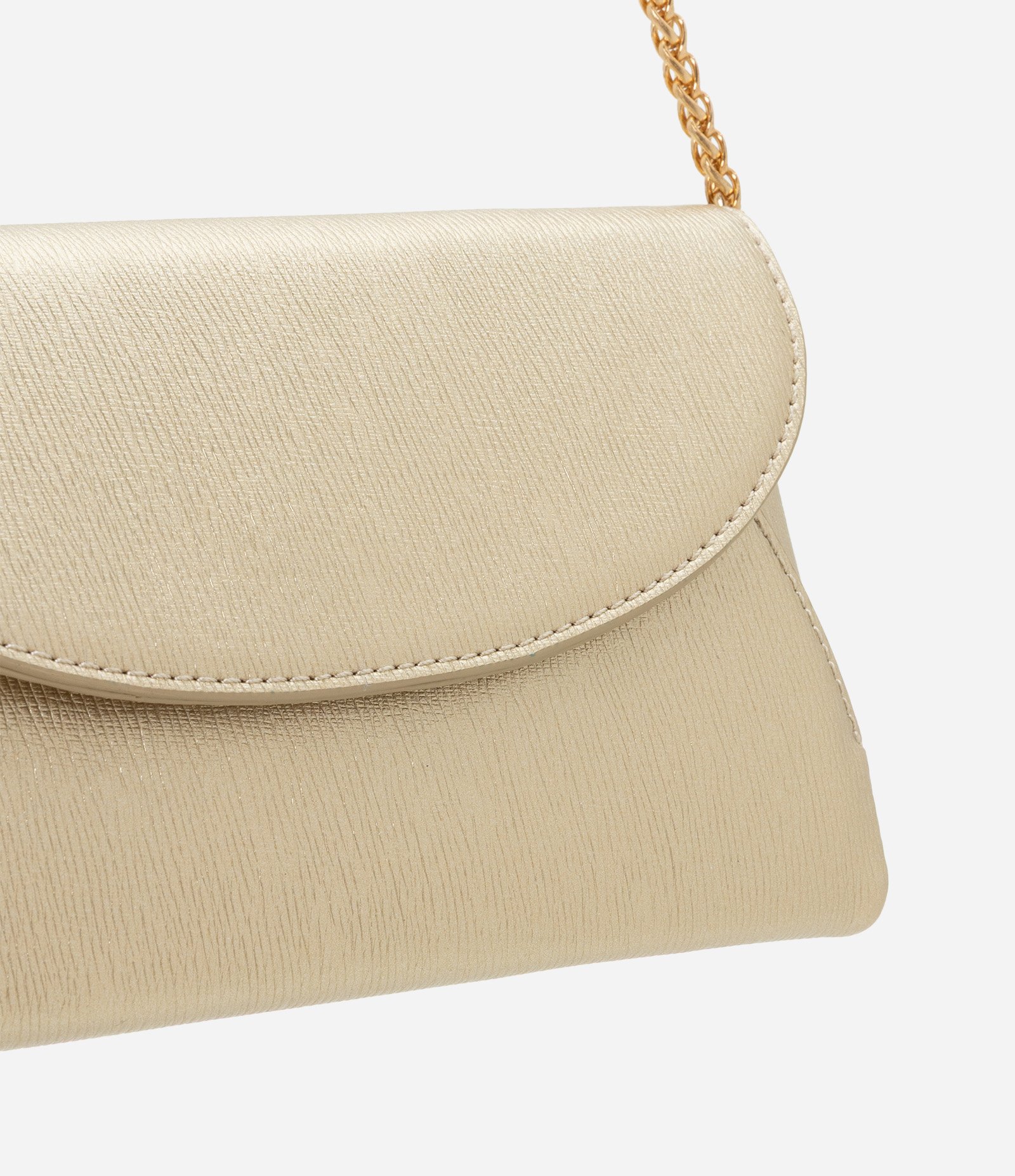 Carteira Grande Metalizada com Alça de Corrente Dourado 7