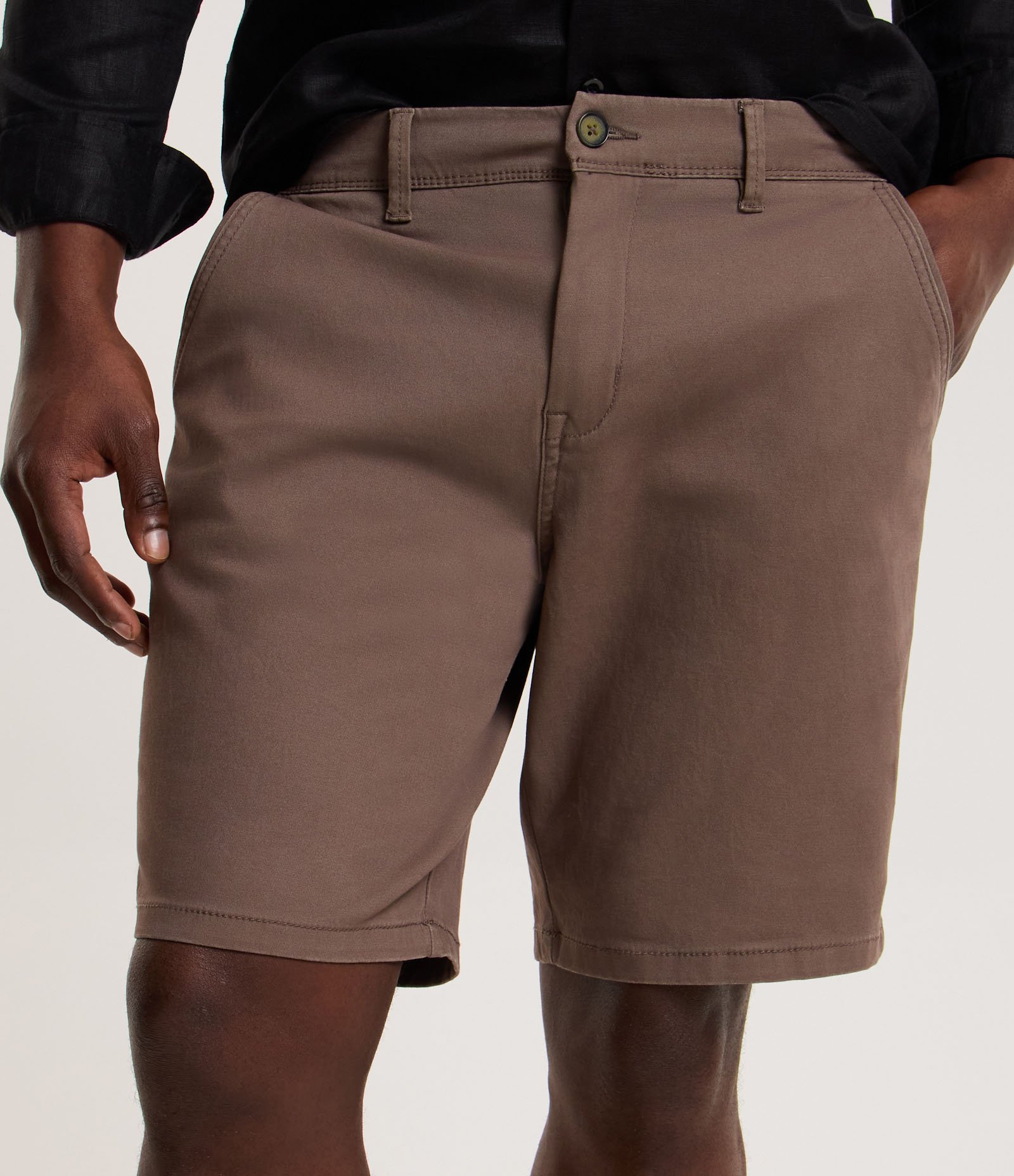 Bermuda Slim em Sarja com Elastano Marrom Escuro 3