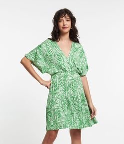 Vestido Curto Viscose Texturizado com Estampa de Girafas