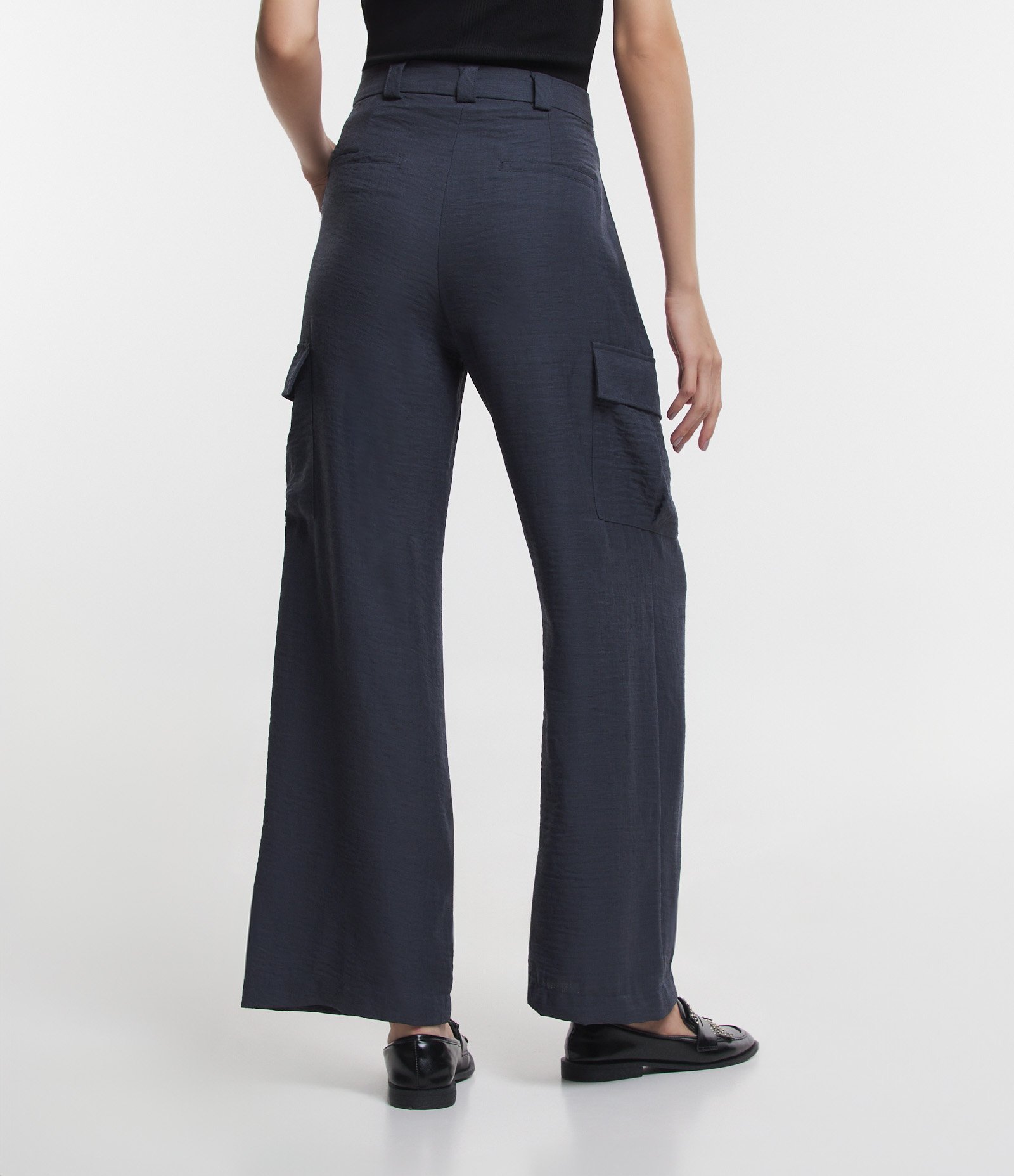 Calça Wide Leg Alfaiatada com Bolsos Laterais e Pregas Azul 5