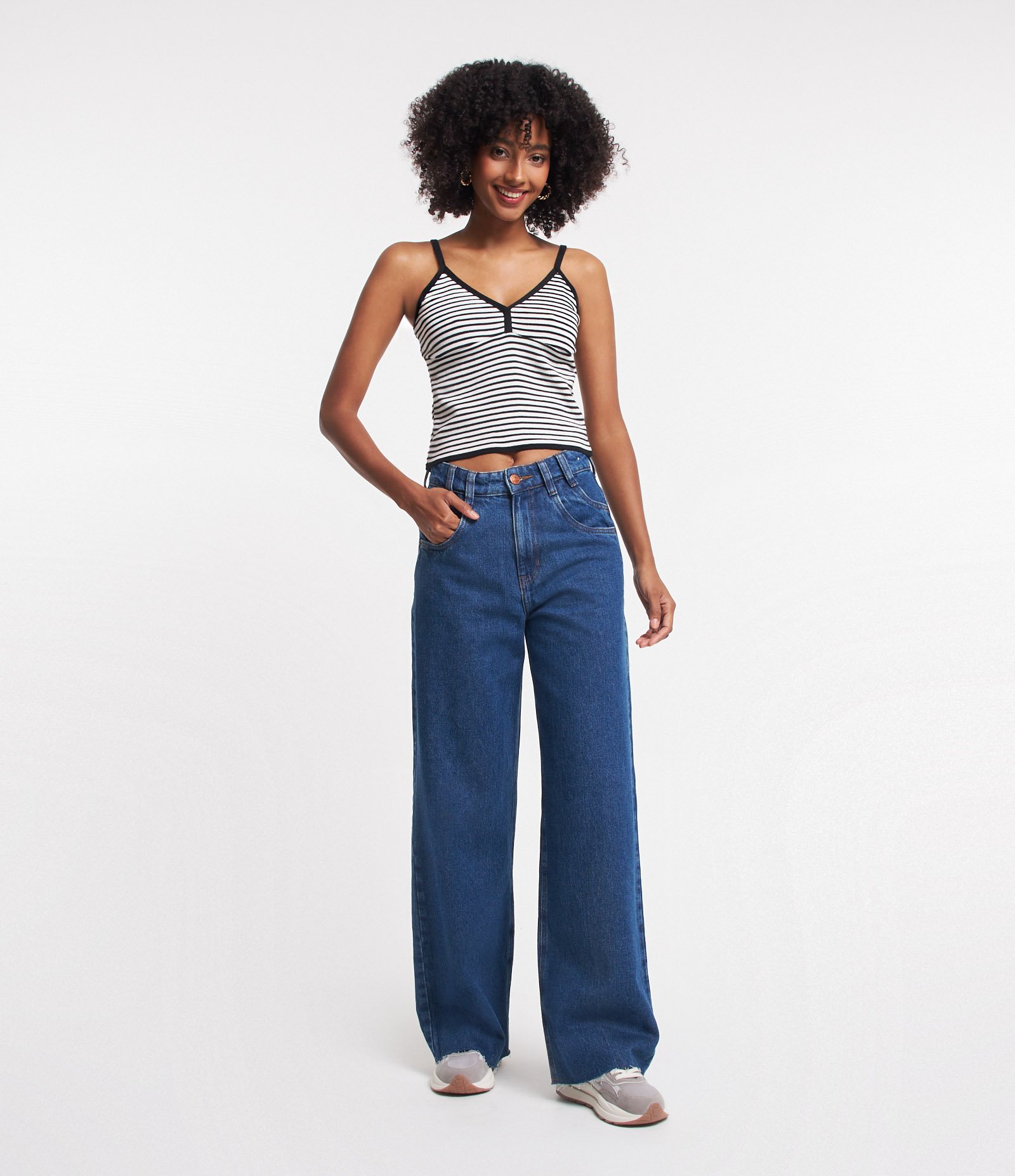 Blusa de Alça em Tricô Transpassada e com Listras Preto 2