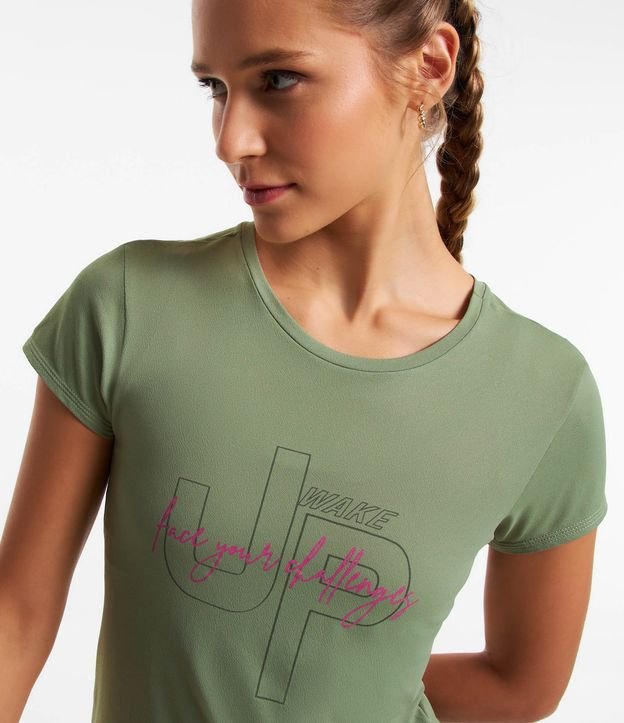 Camiseta Esportiva em Poliamida com Estampa Lettering Wake Up
