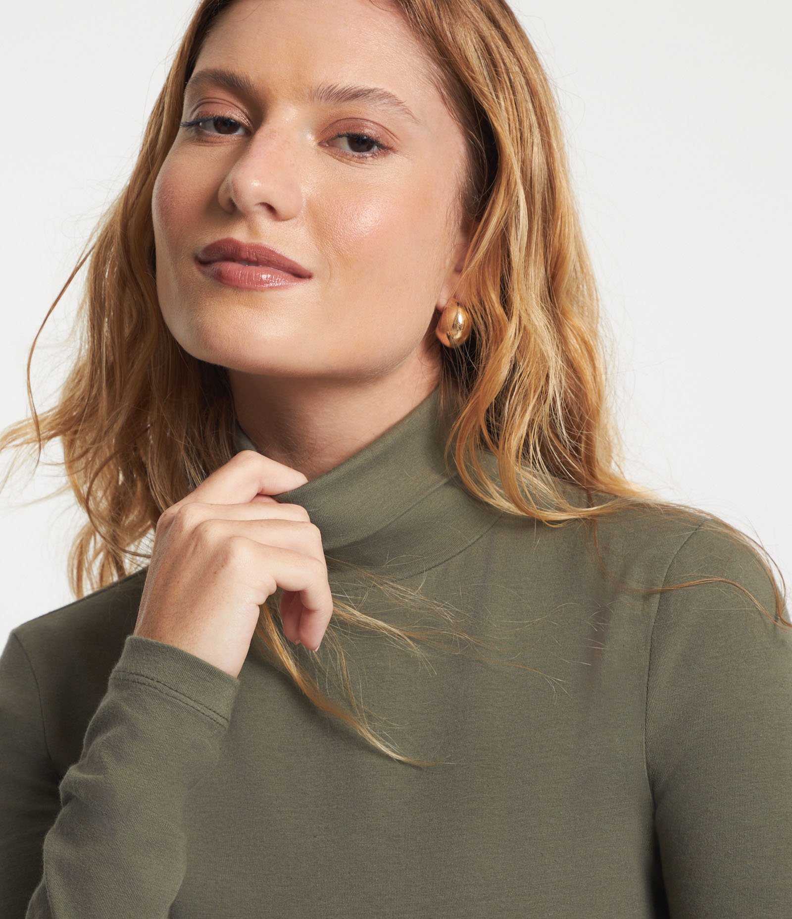 Blusa em Meia Malha com Gola Alta Verde 3