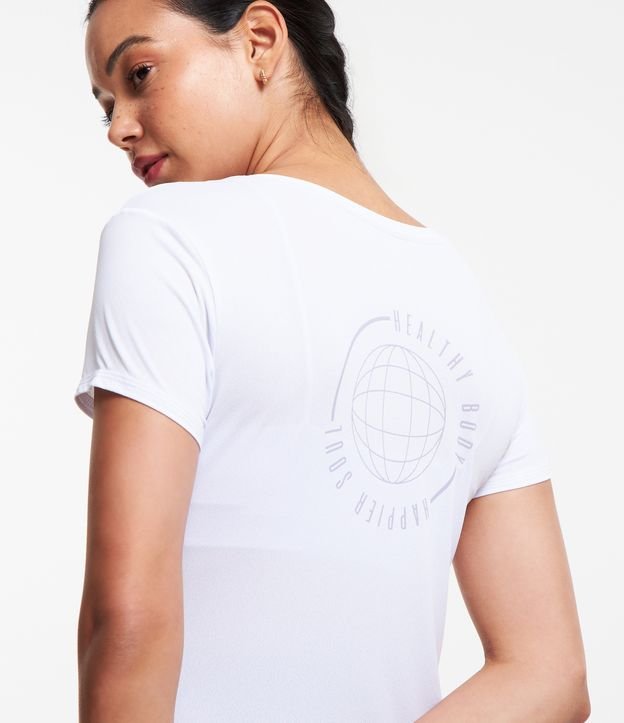 Camiseta Esportiva em Poliamida com Estampa Happier Branco 1