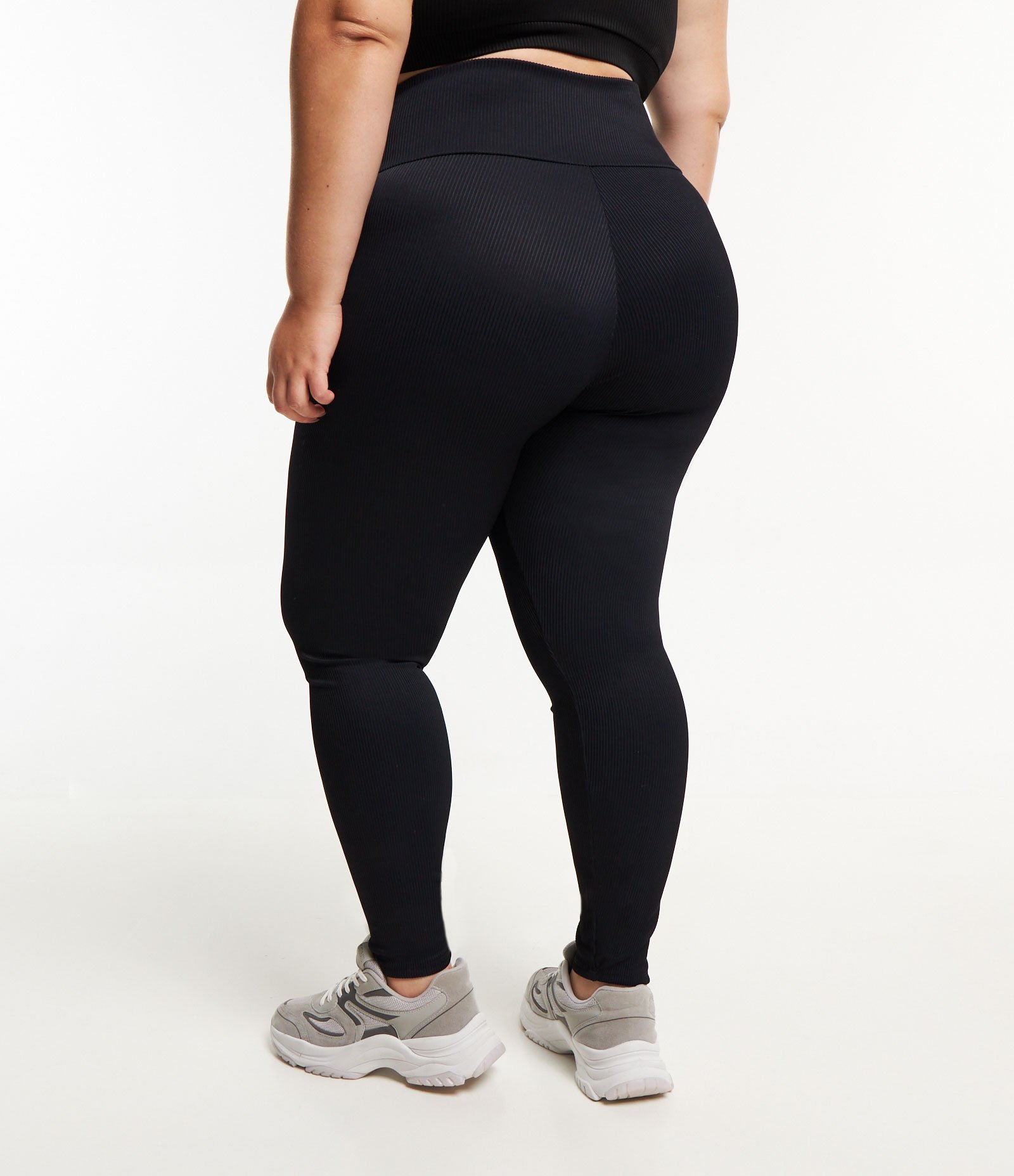Calça Legging Esportiva em Ribana Curve & Plus Size Preto 3
