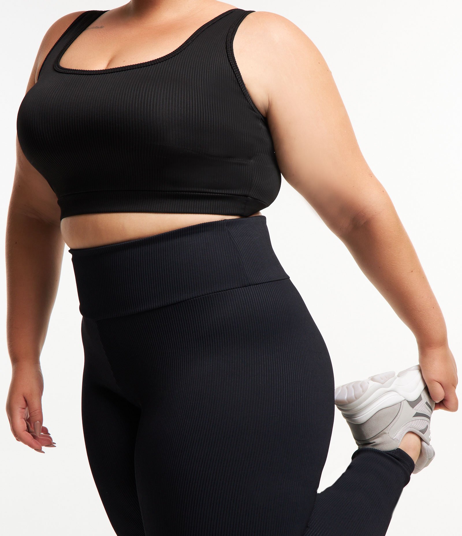 Calça Legging Esportiva em Ribana Curve & Plus Size Preto 4