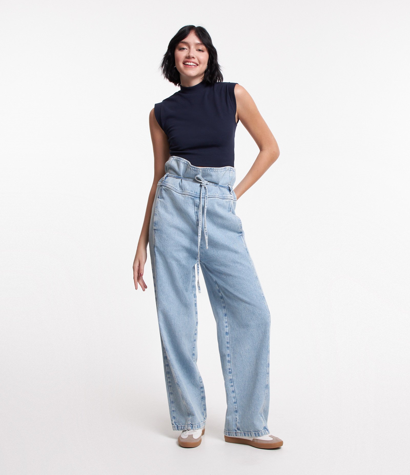 Calça Clochard em Jeans com Amarração e Bolsos Azul 1